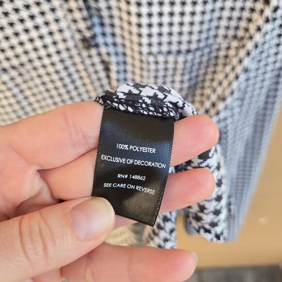 Torrid Madison black & white Houndstooth faux leather collar Button blouse sz 3 - Picture 6 of 11
